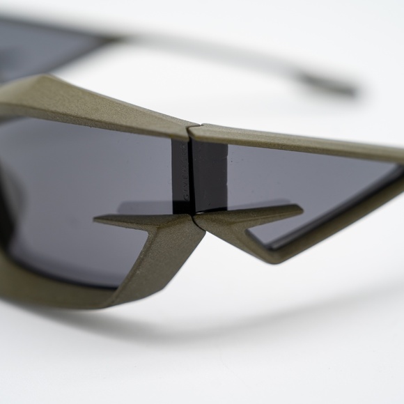 Givenchy Eyewear Giv Cut Shield Sunglasses GV400491 Matte Green Unisex - Picture 6 of 10